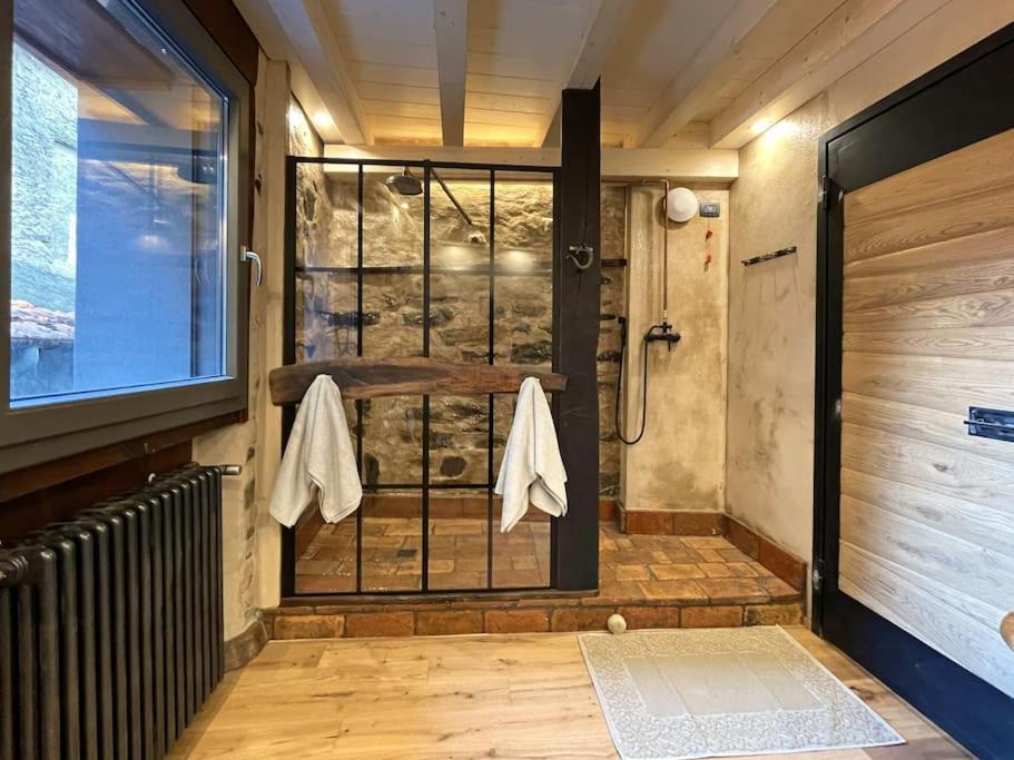 Romantic Home Stone With Amazing View Lake Of Como And Oleandra 拉利奥 外观 照片